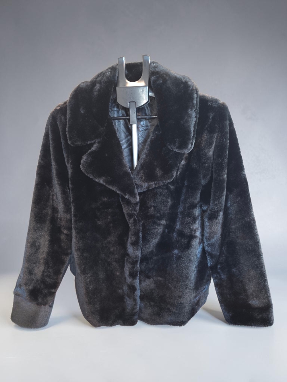 Time and Tru Black Faux Fur Teddy Jacket - Picture 2 of 8